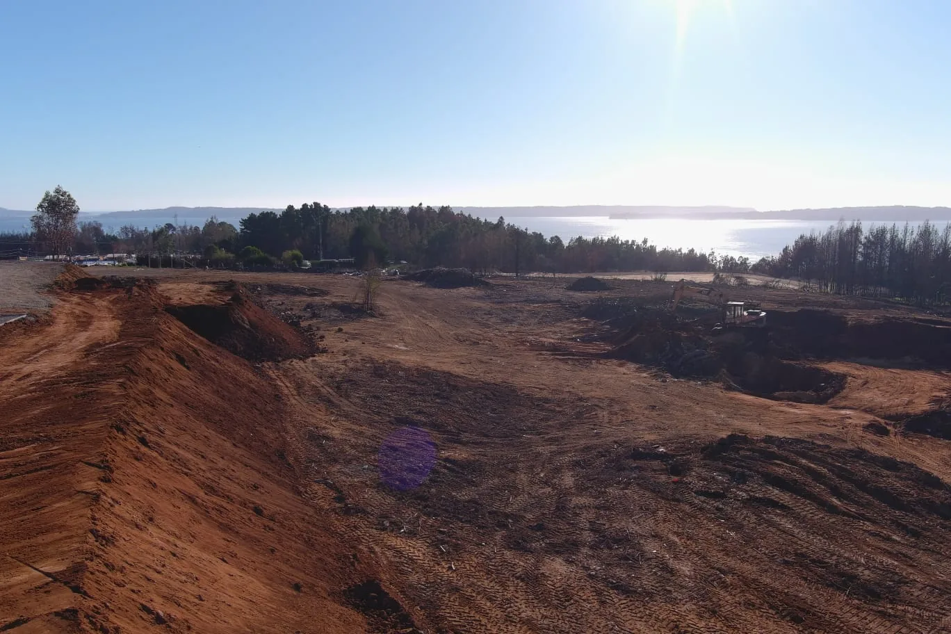 Registro fotográfico de obra de movimiento de tierra en terreno